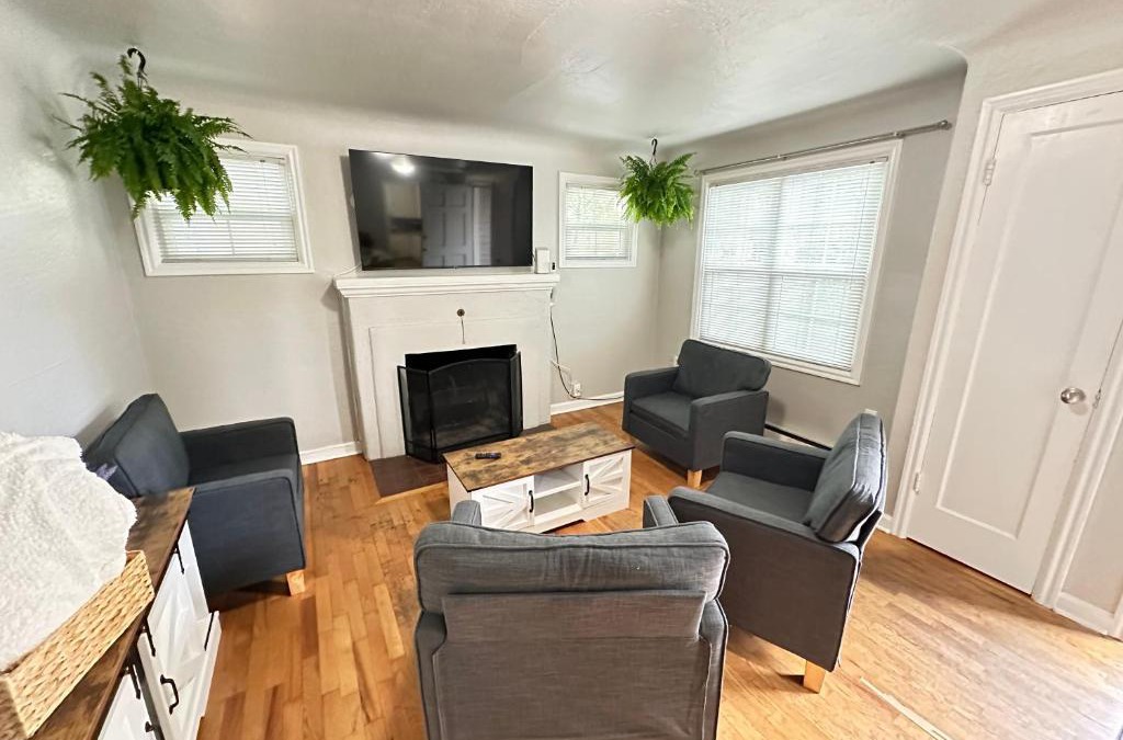College Hill Apartment | Charming 1930s Style Rustic Home