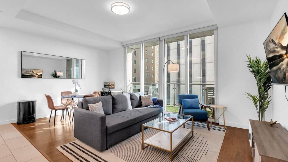 Downtown Tulsa Apartment | Charming 1BD/1BA Getaway in Tulsa with Gym