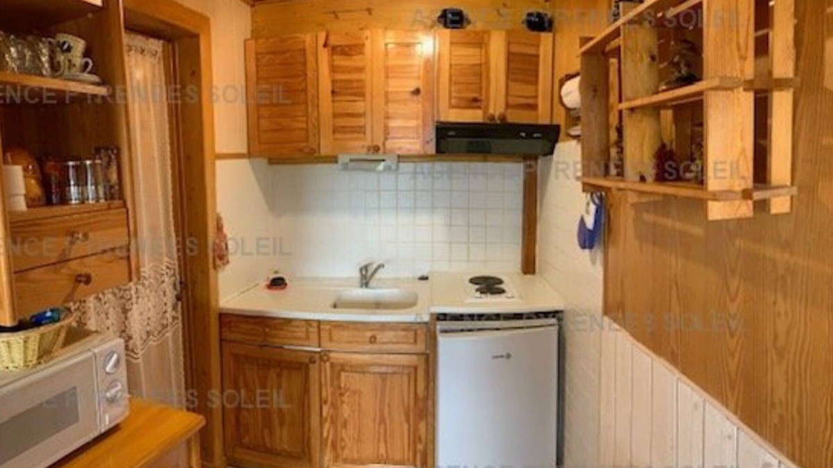 Les Angles Apartment | Charming 1BR Apartment, Sleeps 4, Near Center and Lifts Les Angles