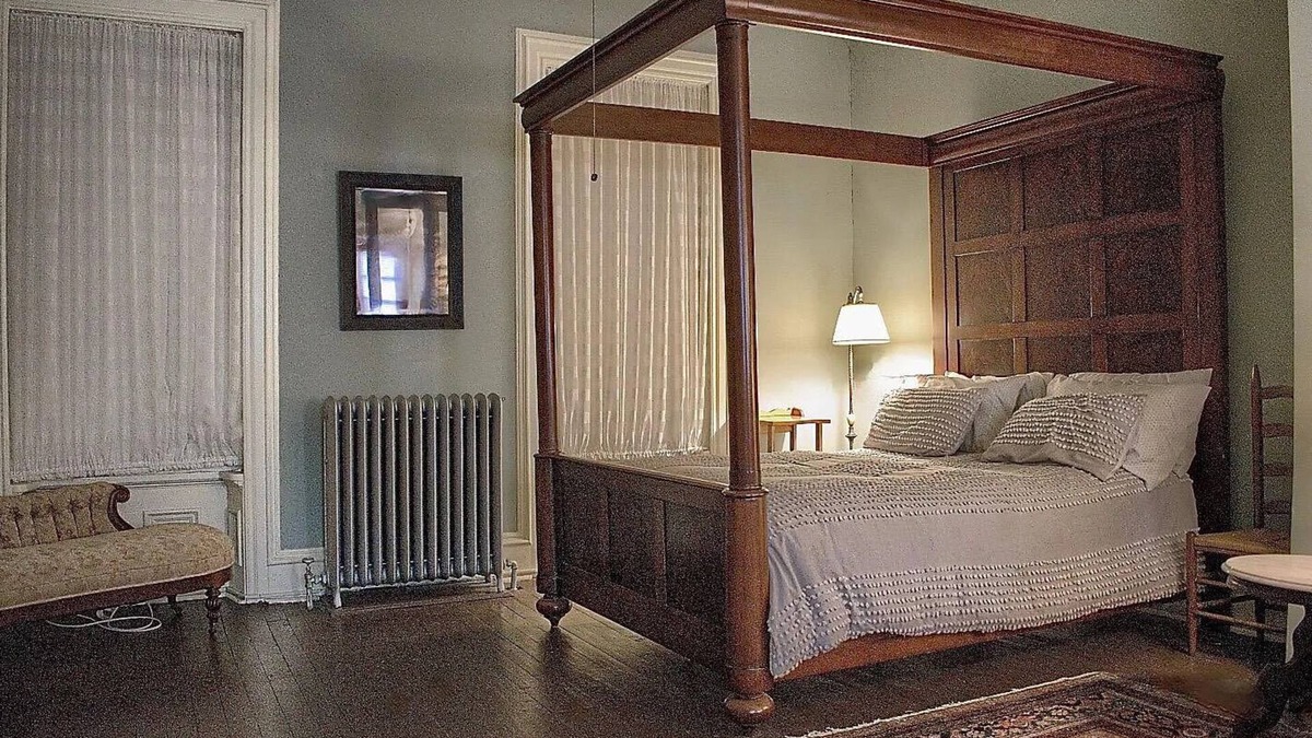 Ranshaw Bed & Breakfast | Charming 1BR w/Bath & Fast WiFi Near Downtown