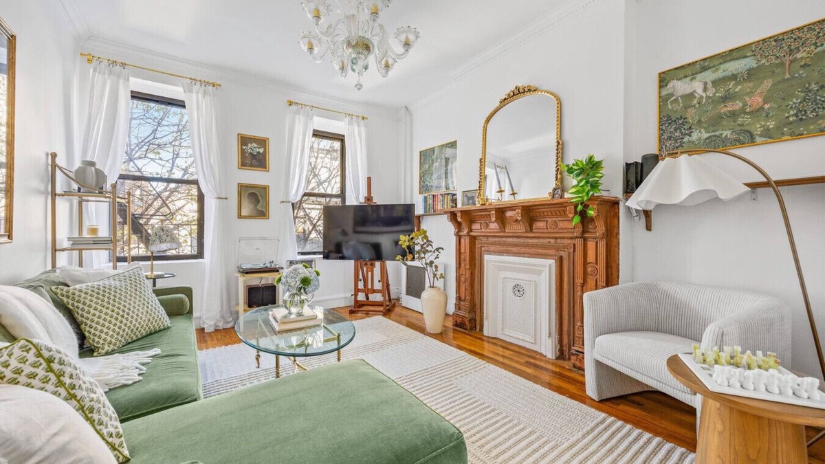 West Village Apartment | Charming 1BR West Village