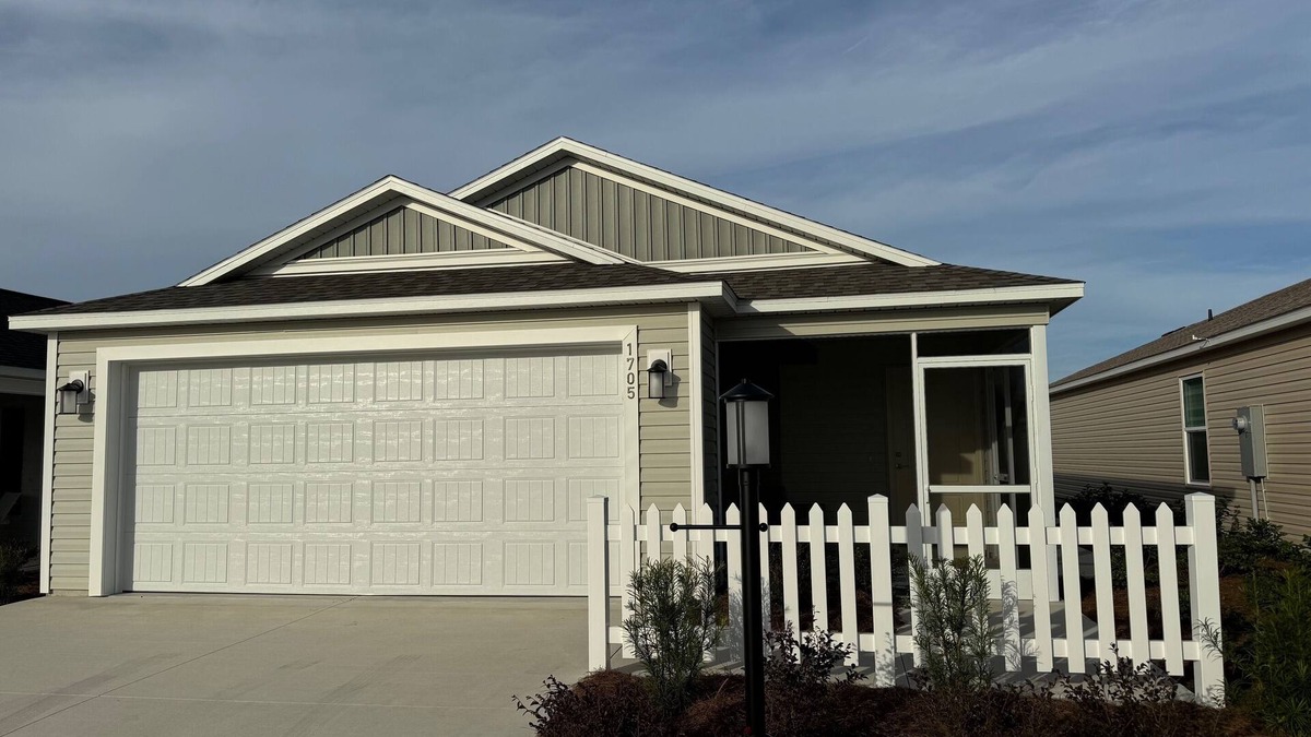 Sumter County House | Charming 2/2 in The Villages near East Port.