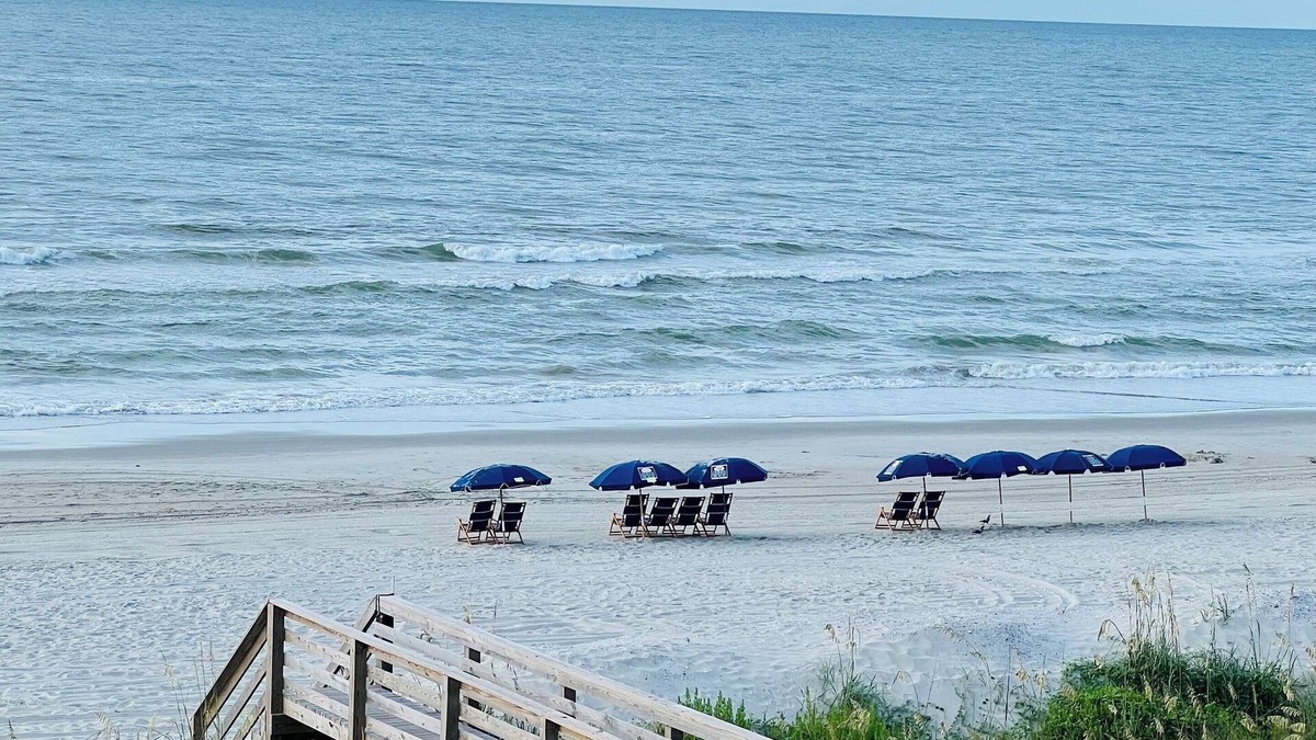 Ash Condo | Charming 2/2 Oceanfront condo in N. Myrtle Beach, Pets, top floor balcony view.