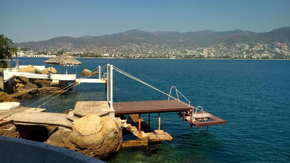 Caleta Villa | Charming 2-bedroom villa in Acapulco enchanting views and access to the ocean