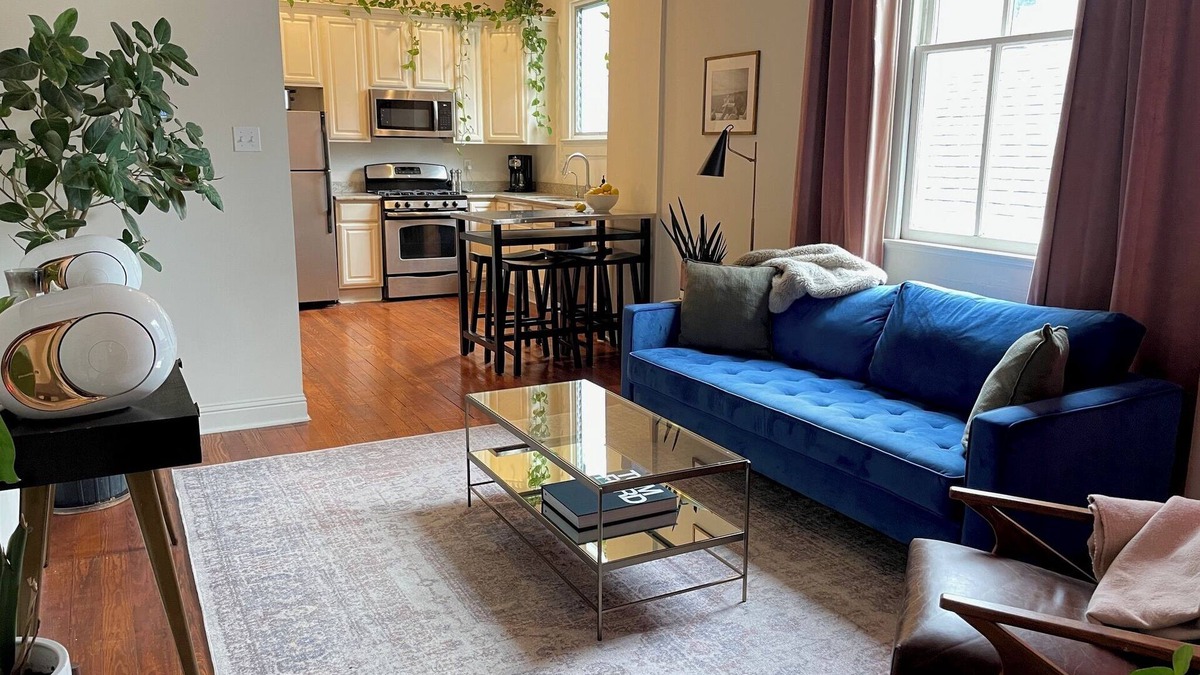 Audubon Apartment | Charming 2 bd/2bth apt. walk to Audubon, Tulane, Sbucks, restaurants & shopping.