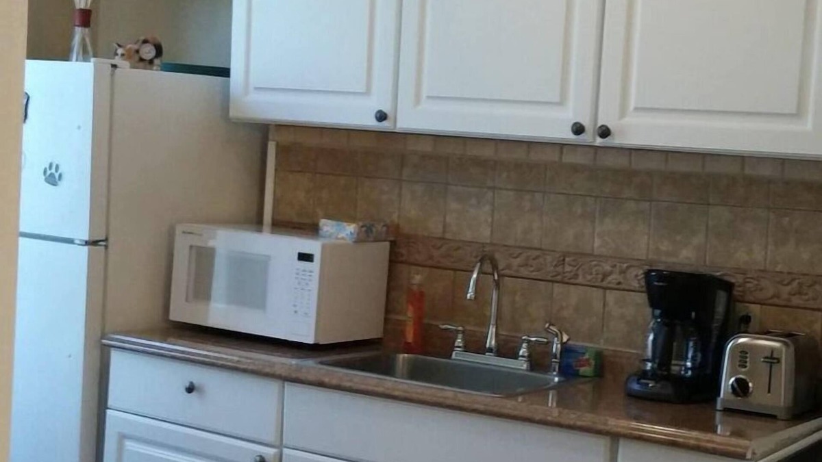 West New York Apartment | Charming 2-BDR apartment 900SF with Wi-Fi, AC, 20 minutes away from TS Manhattan