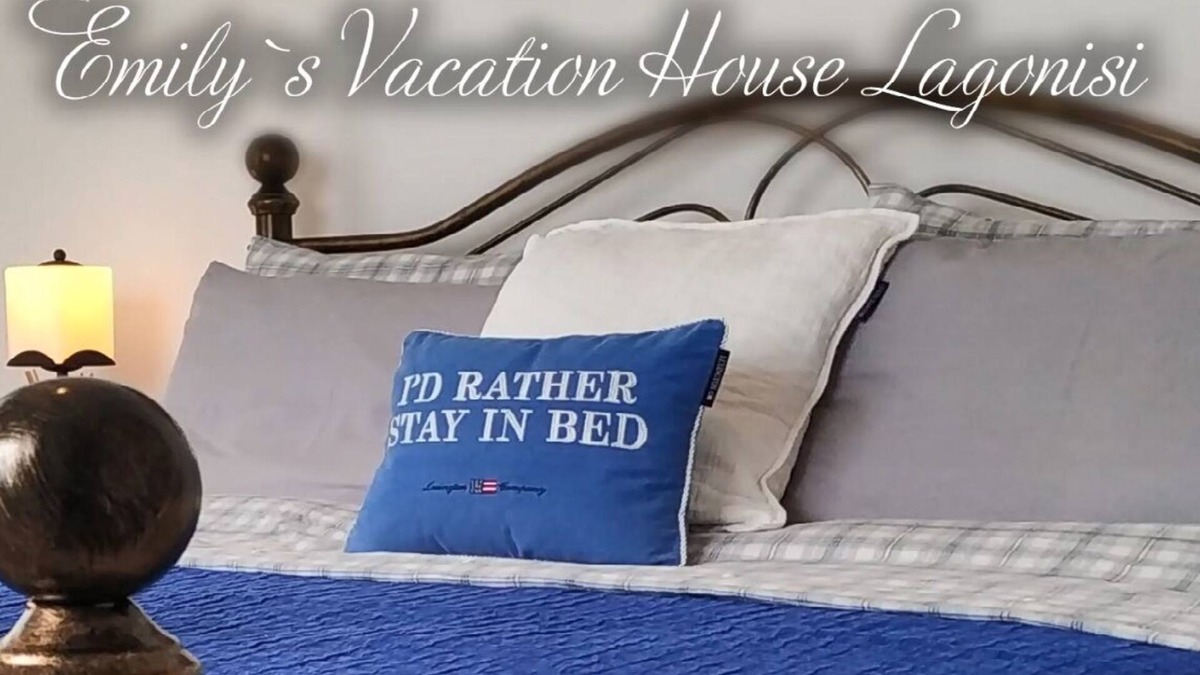 Kalyvia Thorikou House | Charming 2-Bed Vacation House in Lagonisi Attikis