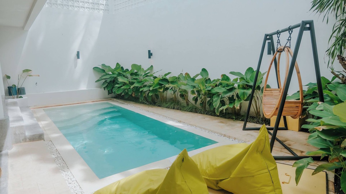 Kuta Villa | Charming 2-bedroom villa with AC, WiFi & Private Pool in Kuta Lombok