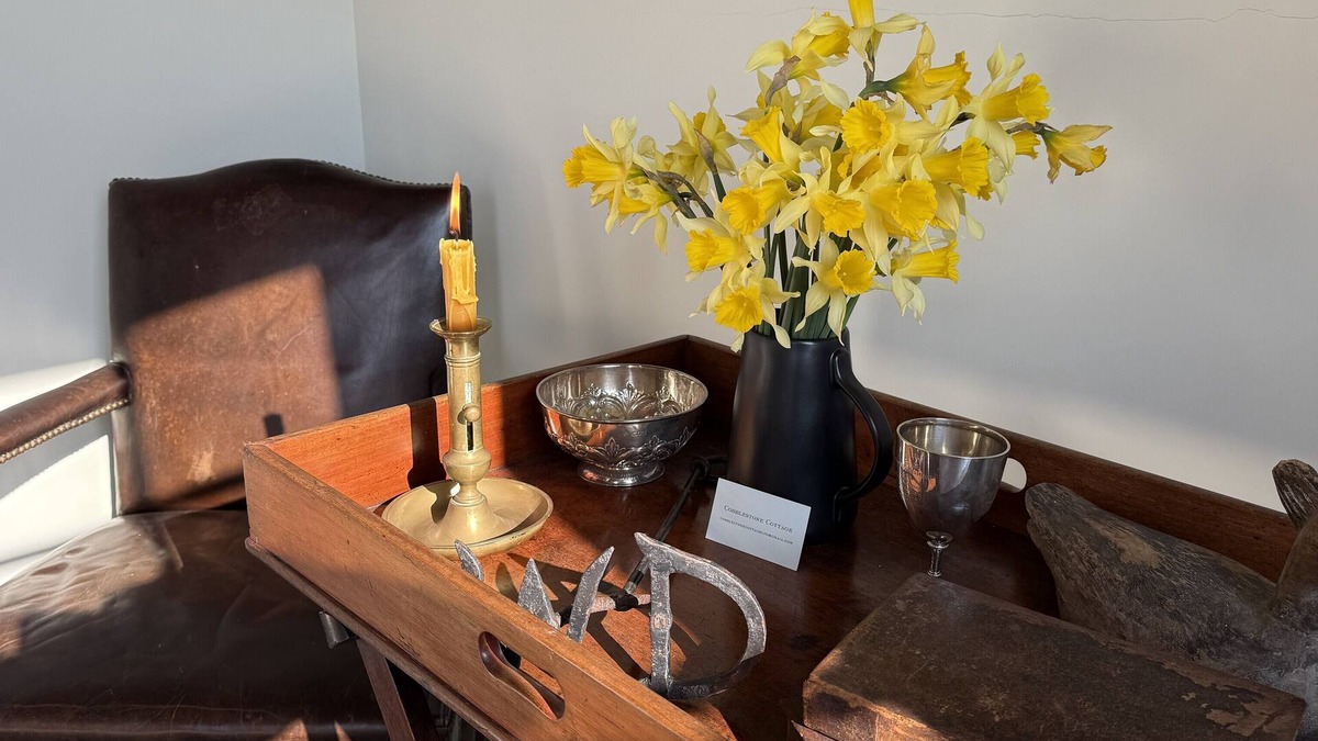 Annagry House | Charming 2-bedroom Garden Cottage & Carriage House