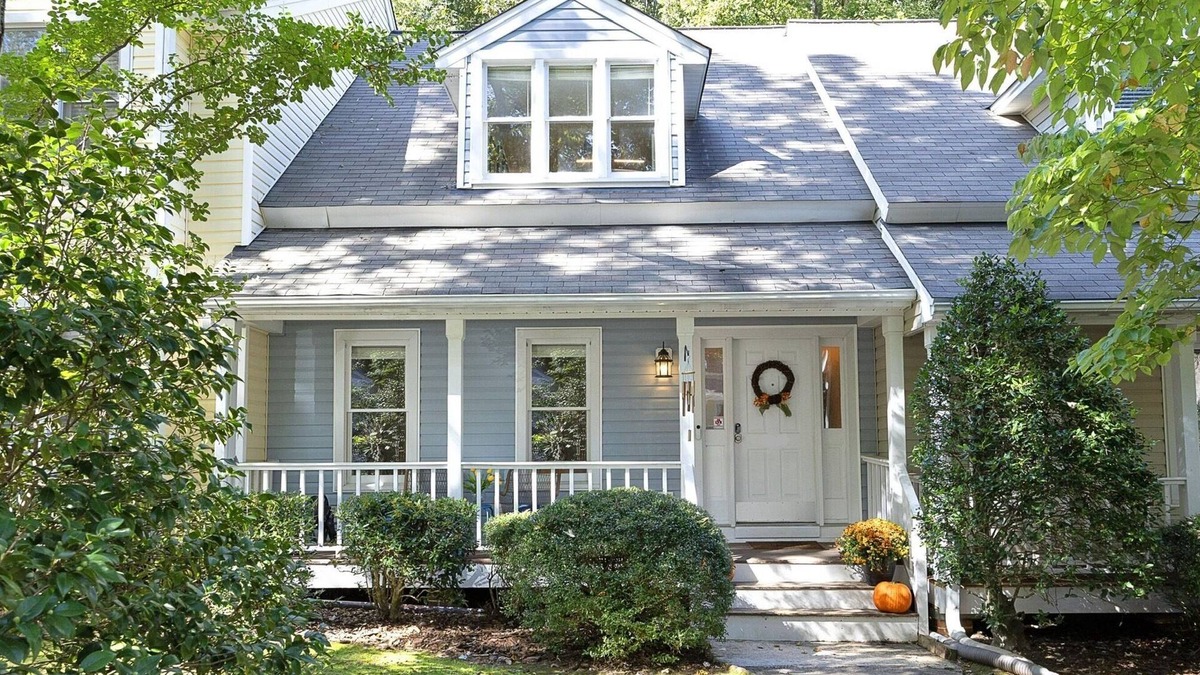 Southwest Raleigh House | Charming 2-bed/2-bath townhome in Raleigh with WiFi and AC by NC State
