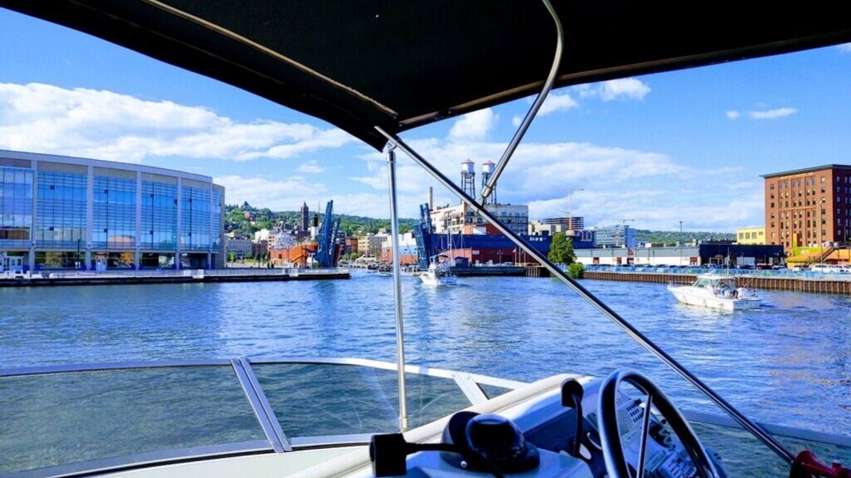 Riverside Boat Rental | Charming 2-bed 41’ boat on tranquil St. Louis River marina, Duluth w/AC, WiFi