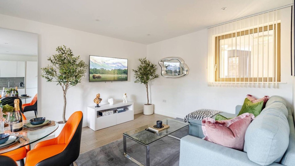 Whitechapel Apartment | Charming 2 Bed Apartment by Shoreditch & Spitafeilds