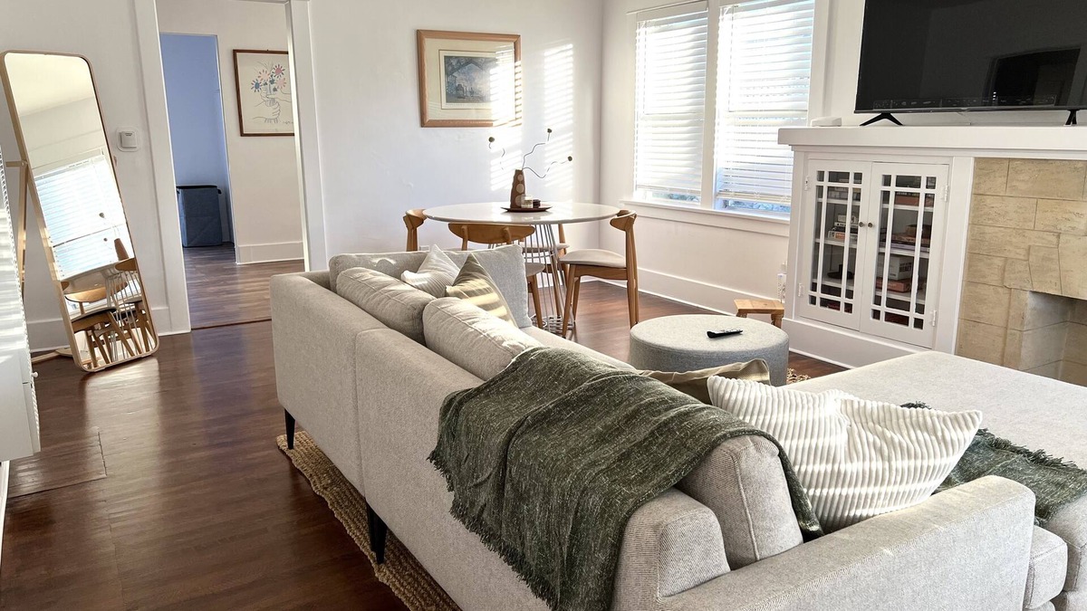 Eastside House | Charming 2-Bed Craftsman Bungalow w/AC, Parking