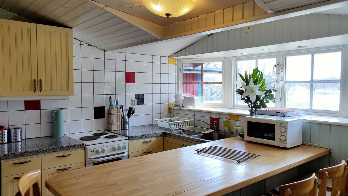 Gustavsfors House | Charming 2-Bed House at the lake close gustavsfors