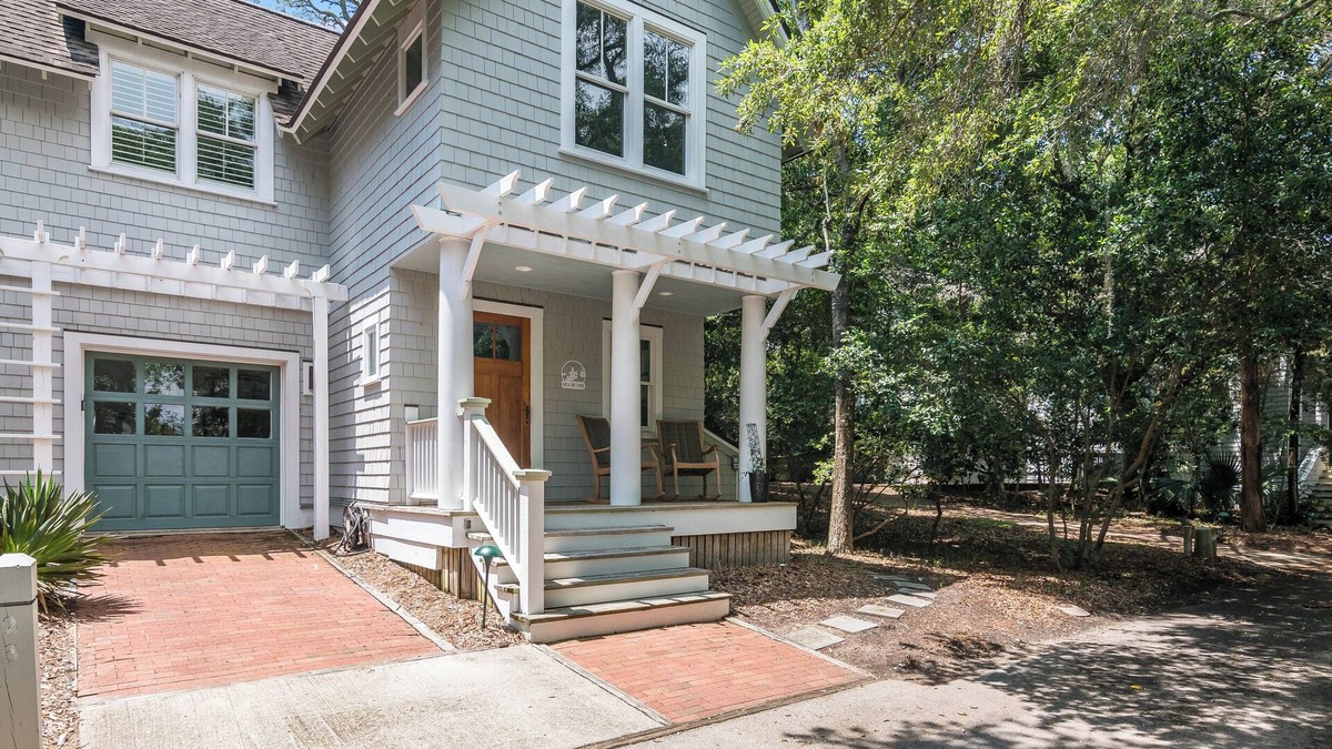 Keepers Landing House | Charming 2 Bedroom near desirable East Beach! Shoals club available