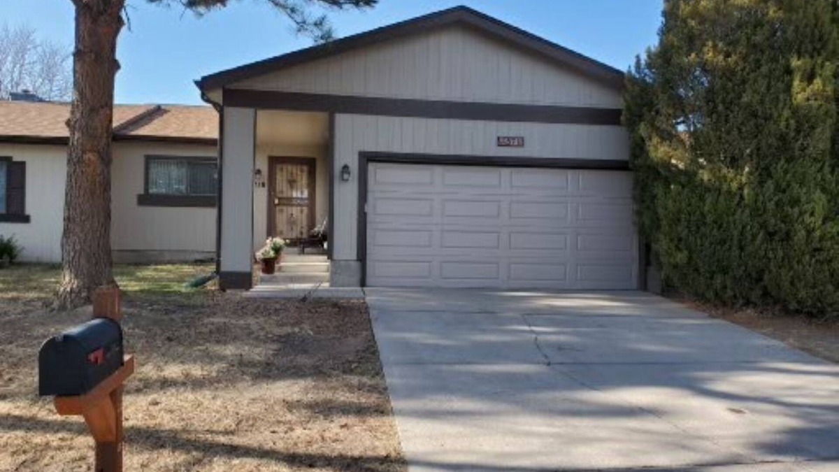 Colorado Springs House | Charming 2-bedroom townhome with WiFi and AC in lovely Colorado Springs