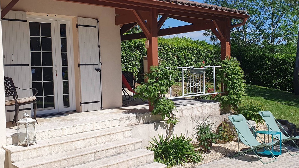 Pinel-Hauterive House | Charming 2-bedroom gite with AC and lovely pool in peaceful Pinel-Hauterive