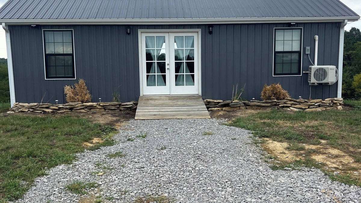 Stamping Ground House | Charming 2-bedroom house on our farm with beautiful sunsets