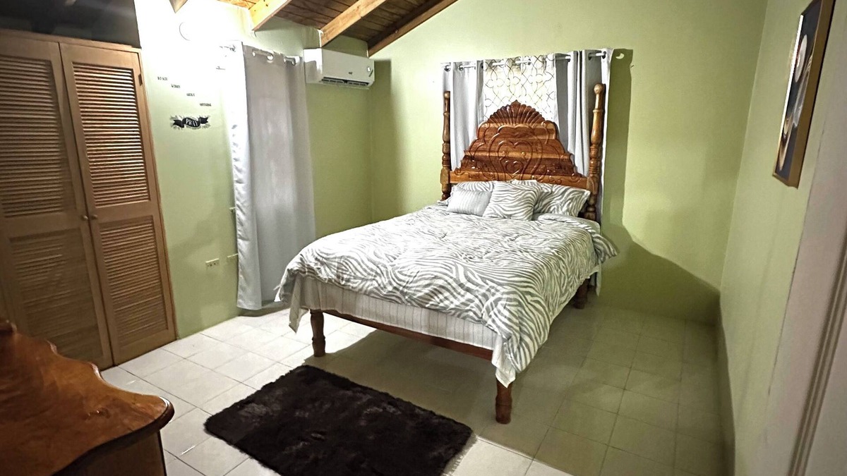 St.Bran's Burg House | Charming 2-Bedroom Home In St James, Montego Bay With WiFi, AC