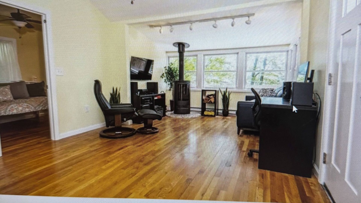 Greenwood Lake Cottage | Charming 2-bedroom cottage in delightful Greenwood Lake with WiFi, AC