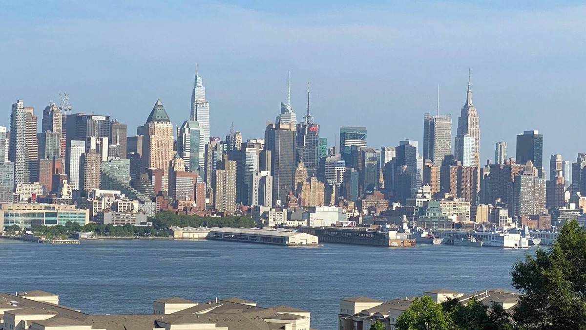 West New York Apartment | Charming 2 Bedrooms apt One step to NYC