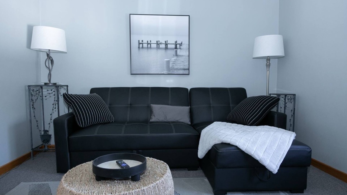 Port Dalhousie Apartment | Charming 2 Bedroom Apartment in the Heart of Port Dalhousie