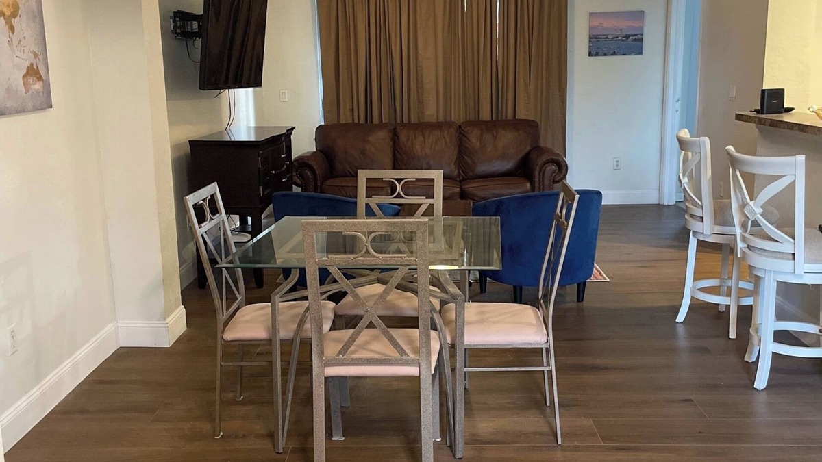 Riviera Beach House | Charming 2-bedroom townhome with AC and WiFi in Riviera Beach