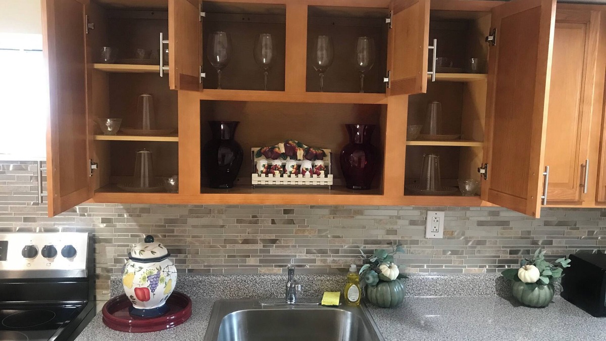 Valley Stream Apartment | Charming 2-bedroom apartment in Pleasant Valley Stream with AC, WiFi