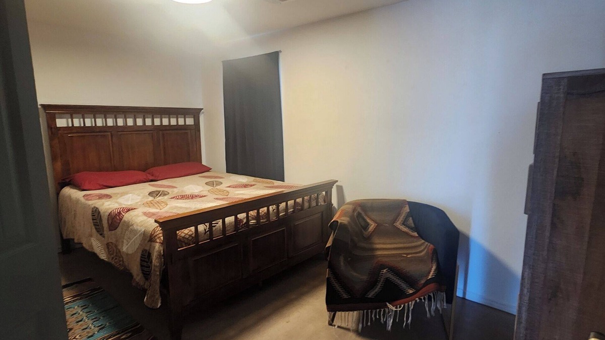 Wichita Falls House | Charming 2-bedroom rear house with WiFi, AC in enchanting Wichita Falls