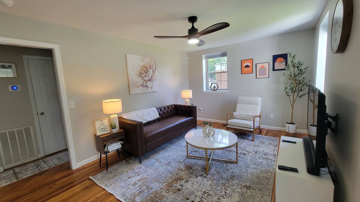 Columbia House | Charming 2-Bedroom, 1-Bath bungalow