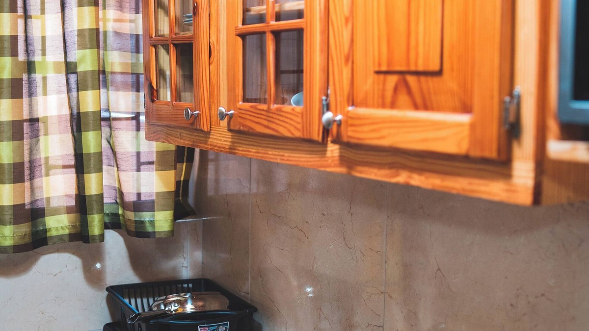 Kingston Apartment | Charming 2-bedroom, 2-bathroom apartment with WiFi and AC in enchanting Kingston