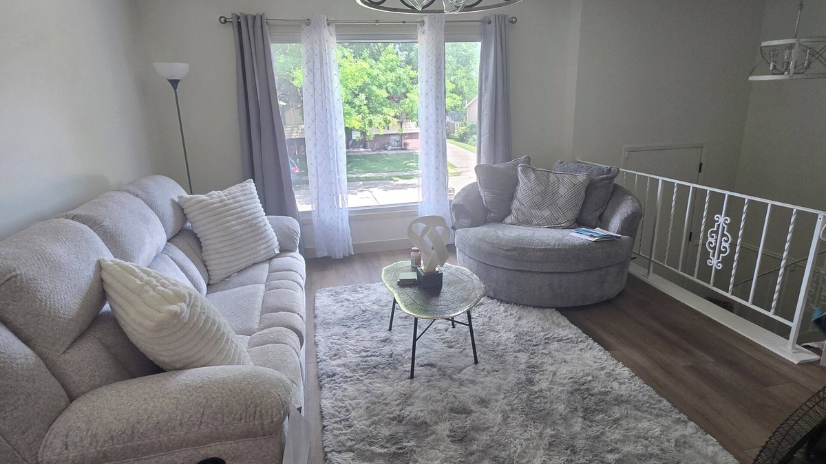 Davenport House | Charming 2 bedroom, 2.5 bath, for your peace and tranquil temporary living