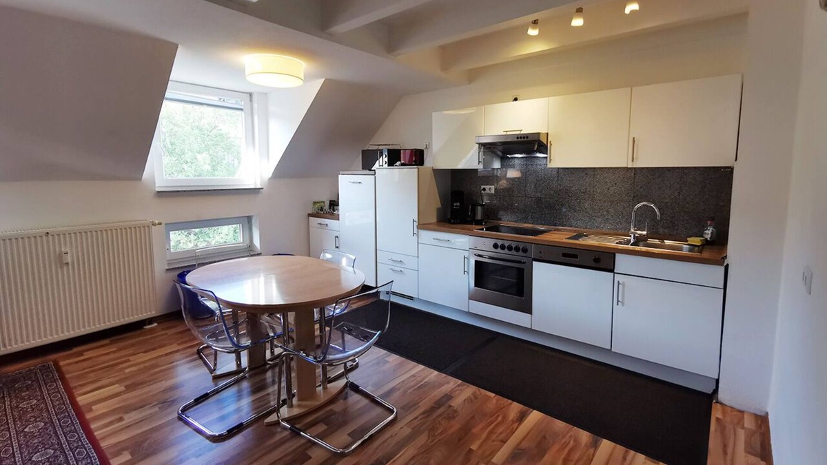 Weststadt Apartment | Charming 2-bedroom apartment with WiFi, AC in Heidelberg