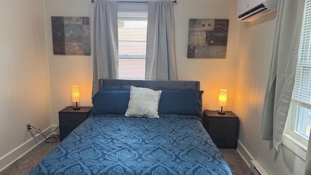 Clarksburg Apartment | Charming 2-bedroom apartment with WiFi, AC in quiet part of Clarksburg
