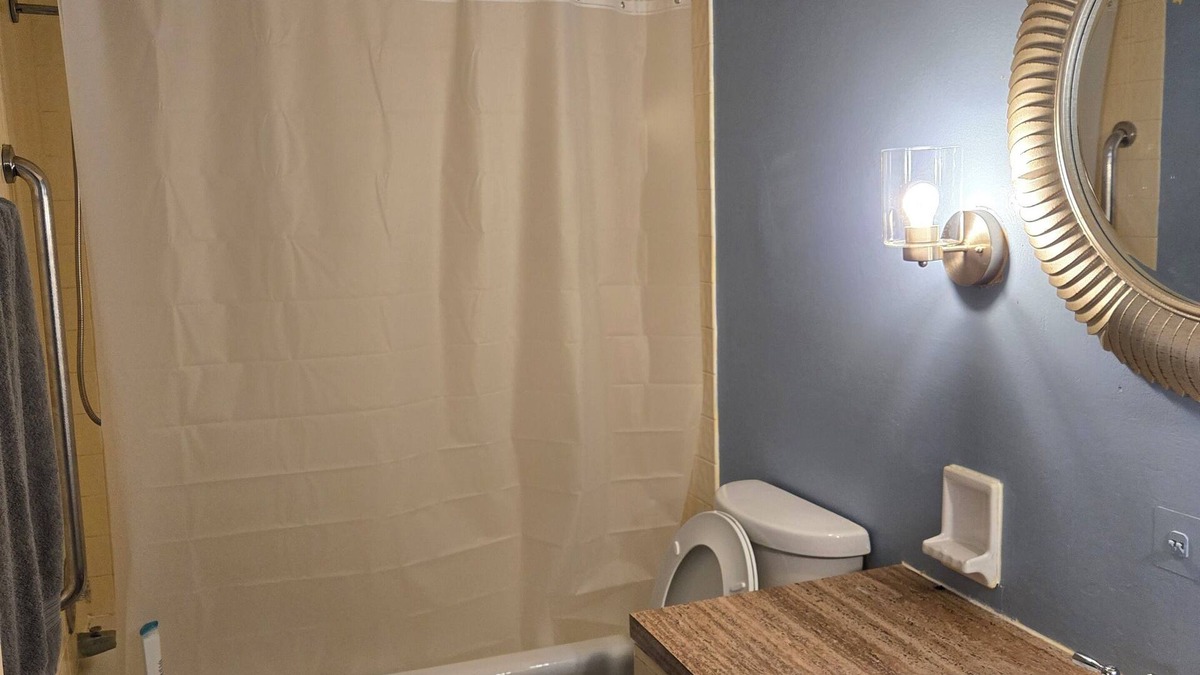 Mansfield Apartment | Charming 2-bedroom apartment with patio, AC in Mansfield close to Ink concert