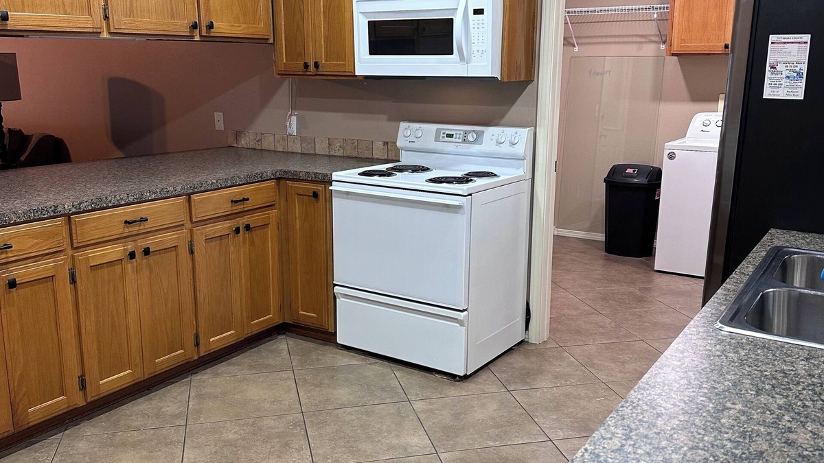 McAlester Apartment | Charming 2-bedroom apartment with WiFi, AC in wonderful McAlester
