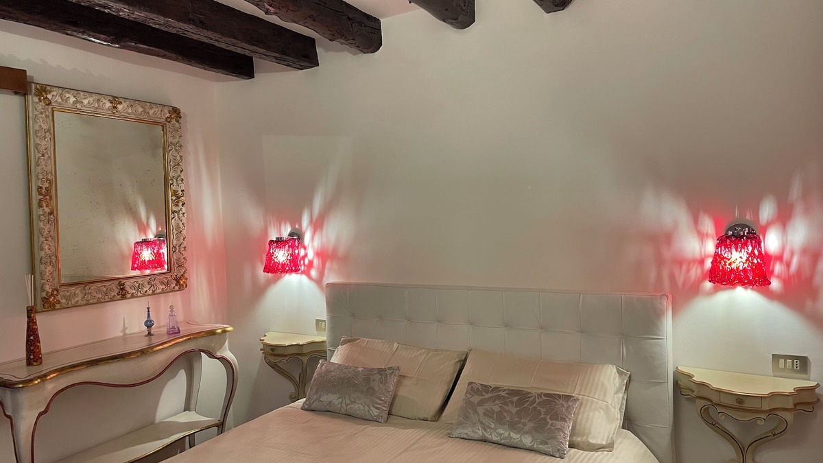 Cannaregio Apartment | Charming 2-bedroom apartment with WiFi, AC in delightful Venezia
