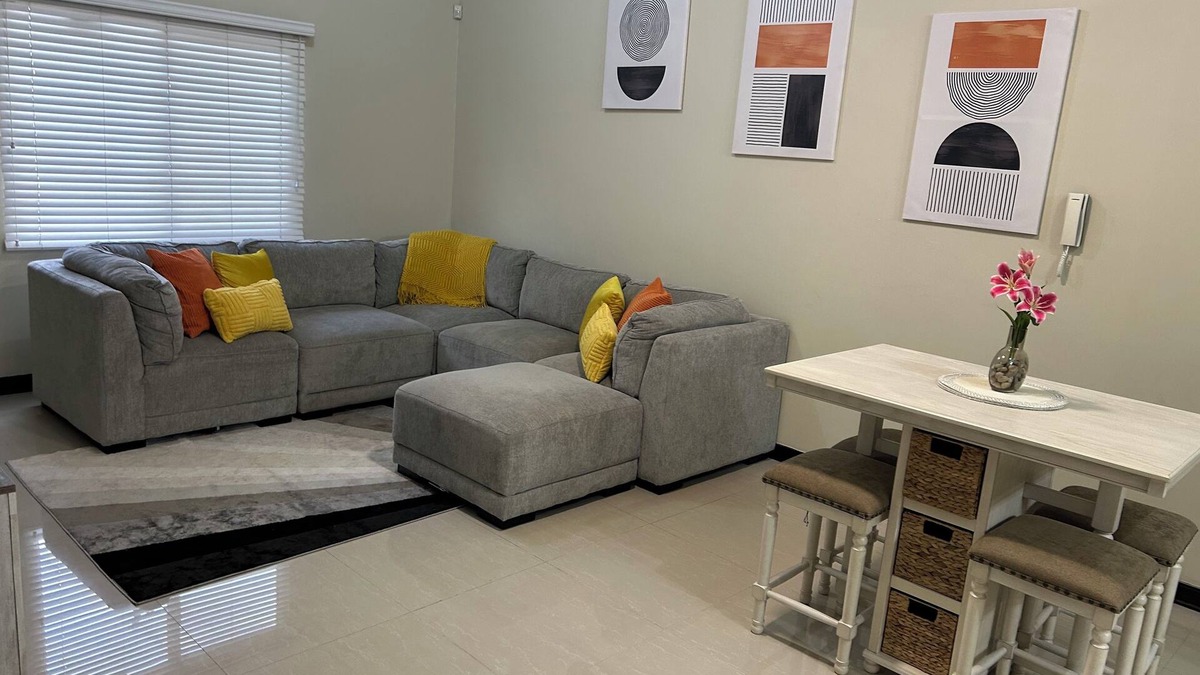 Saint Andrew Apartment | Charming 2-bedroom apartment with WiFi, AC in wonderful Kingston