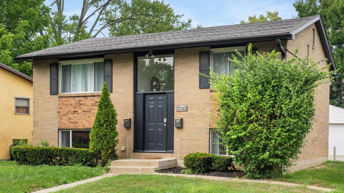 Columbus Apartment | Charming 2-bedroom apartment with AC, WiFi near OSU and Hospitals