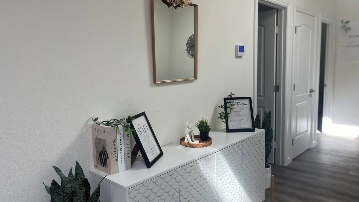 East San Jose Apartment | Charming 2-bedroom apartment in fabulous San Jose with AC, WiFi