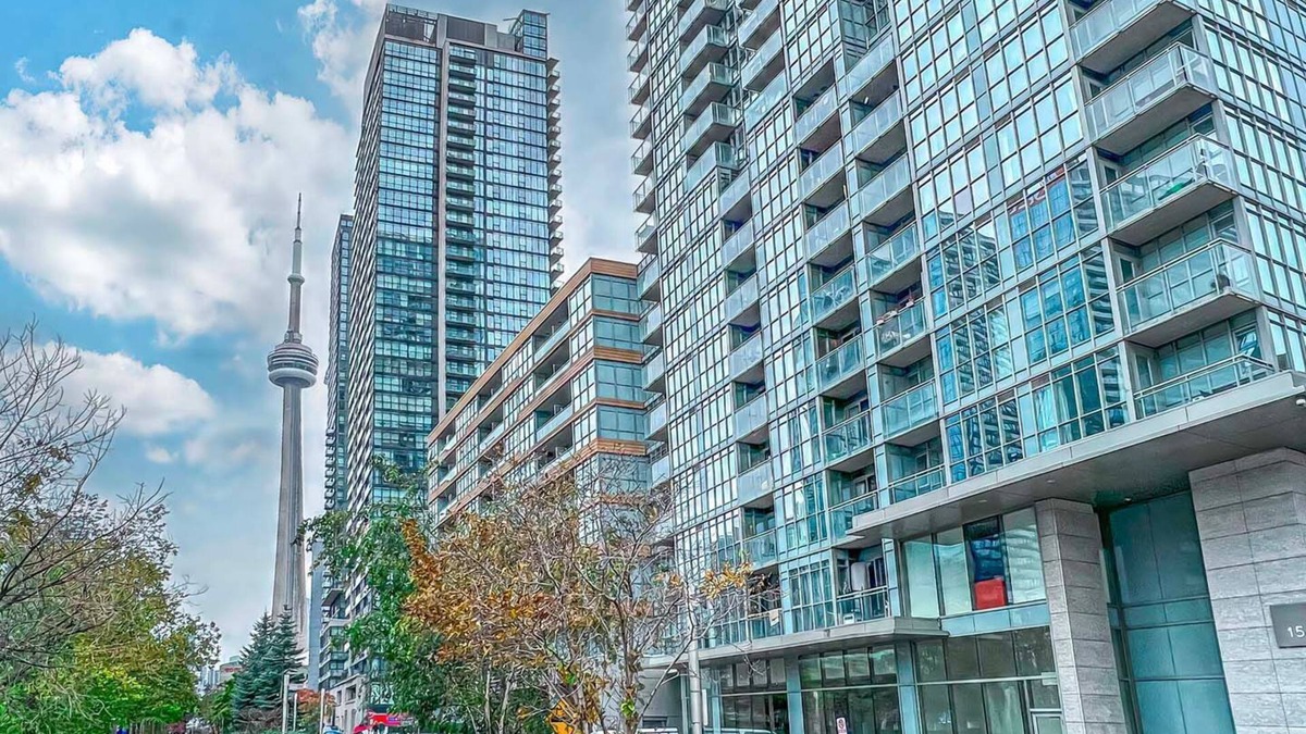 CityPlace Apartment | Charming 2-bedroom apartment with WiFi, AC near CN tower