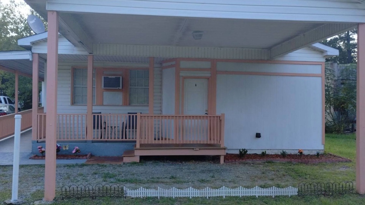 Cochran Apartment | Charming 2-bedroom apartment with WiFi, AC in peaceful Cochran
