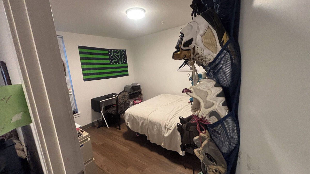 Squire Park Apartment | Charming 2-bedroom apartment in Seattle with WiFi, AC