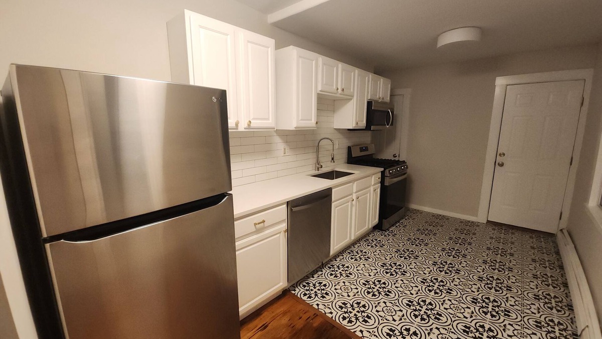 Charlestown Apartment | Charming 2-bedroom apartment with AC, in Historic Bunker Hill area of Boston.