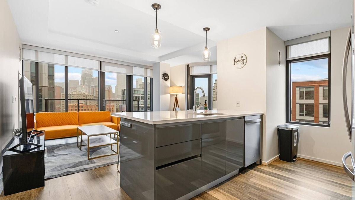 Chinatown Apartment | Charming 2-bedroom apartment in superb Boston with AC, WiFi, fitness room