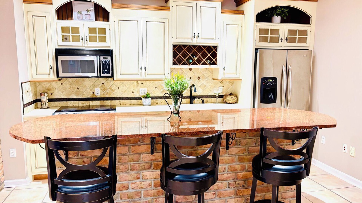 Zionhill Apartment | Charming 2-bedroom apartment with kitchen,fitness room, pool in brilliant Emmaus