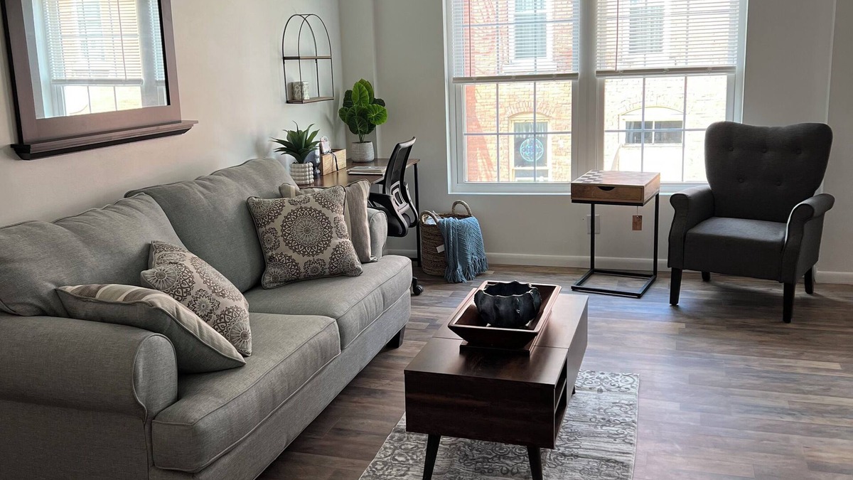 Greene Apartment | Charming 2-bedroom apartment with WiFi, AC in welcoming Greene