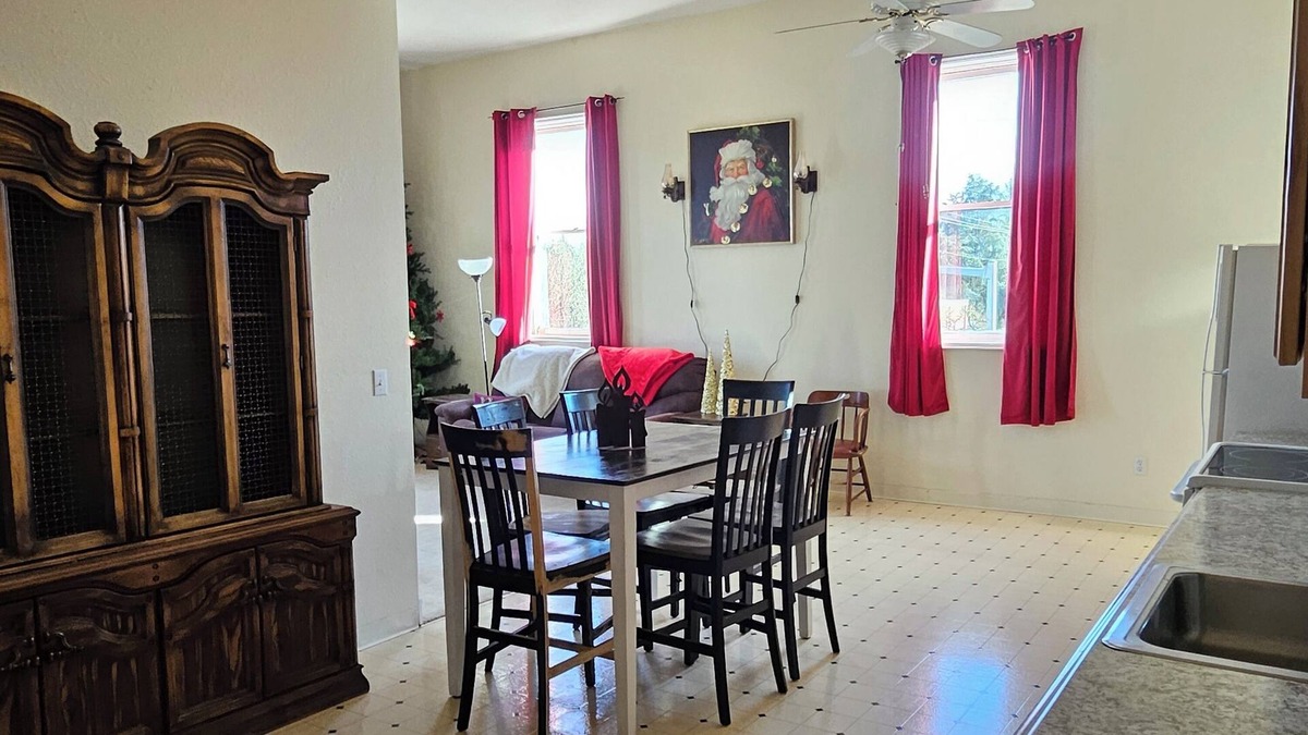 Monroe Apartment | Charming 2-bedroom apartment in delightful Monroe, Oregon.