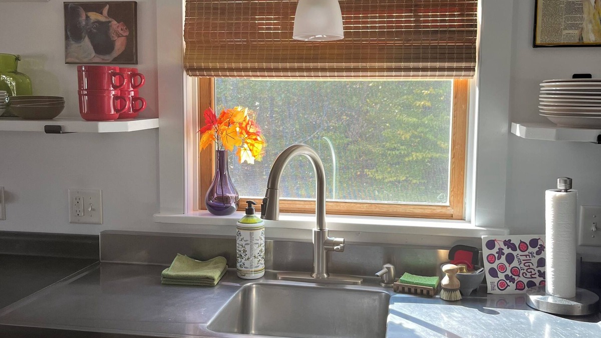 Wilton Apartment | Charming 2-bedroom apartment in Wilton with Wi-Fi,central air, private road