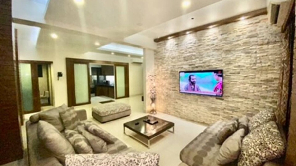 Banani Apartment | Charming 2-bedroom apartment with WiFi, AC in Gulshan 1. Niketon Dhaka.